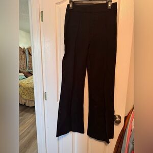 SPANX BLACK PANTS SIZE MEDIUM BUSINESS OFFICE TRAVEL EASY CARE